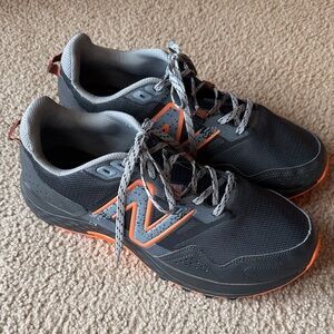 New Balance T410 Men's Black and Orange Athletic Shoes Size 12